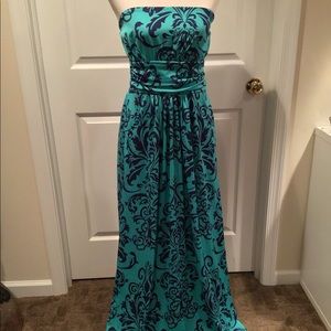 Strapless knit dress